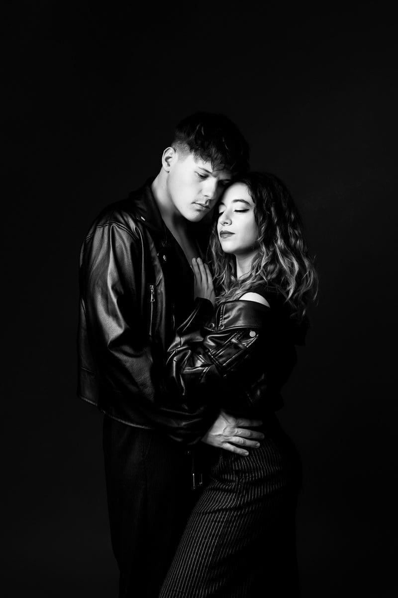 Séances photos couple au studio magali tinti